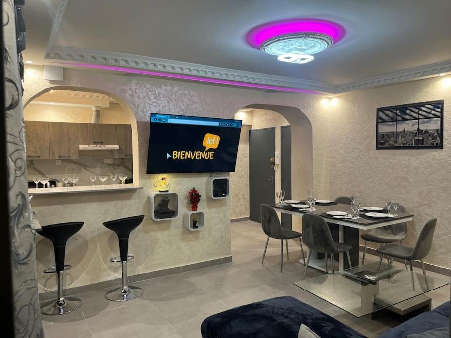 Vous Etes Les Bienvenus Apartment *
